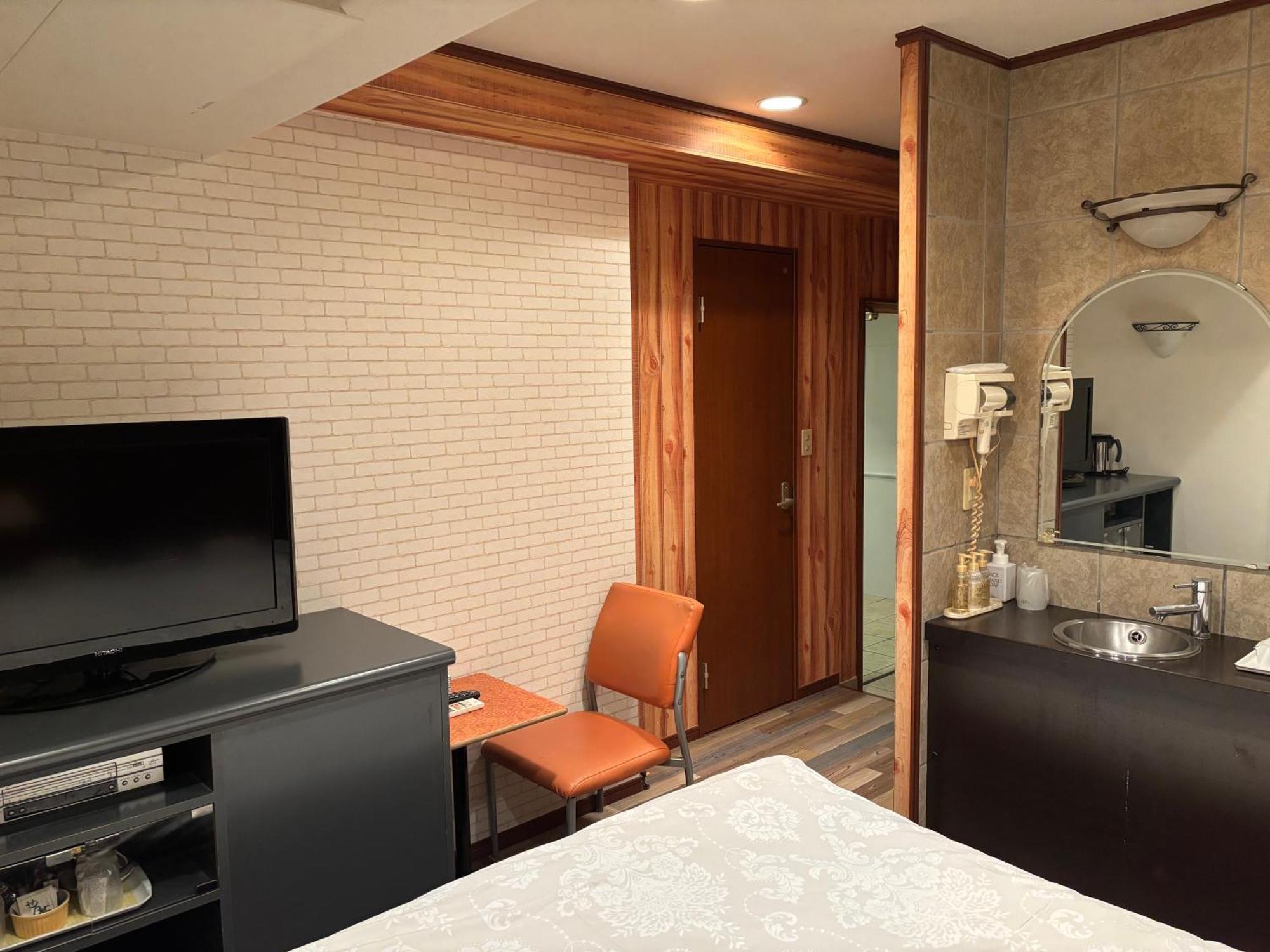 Dolphin Hotel Tokyo