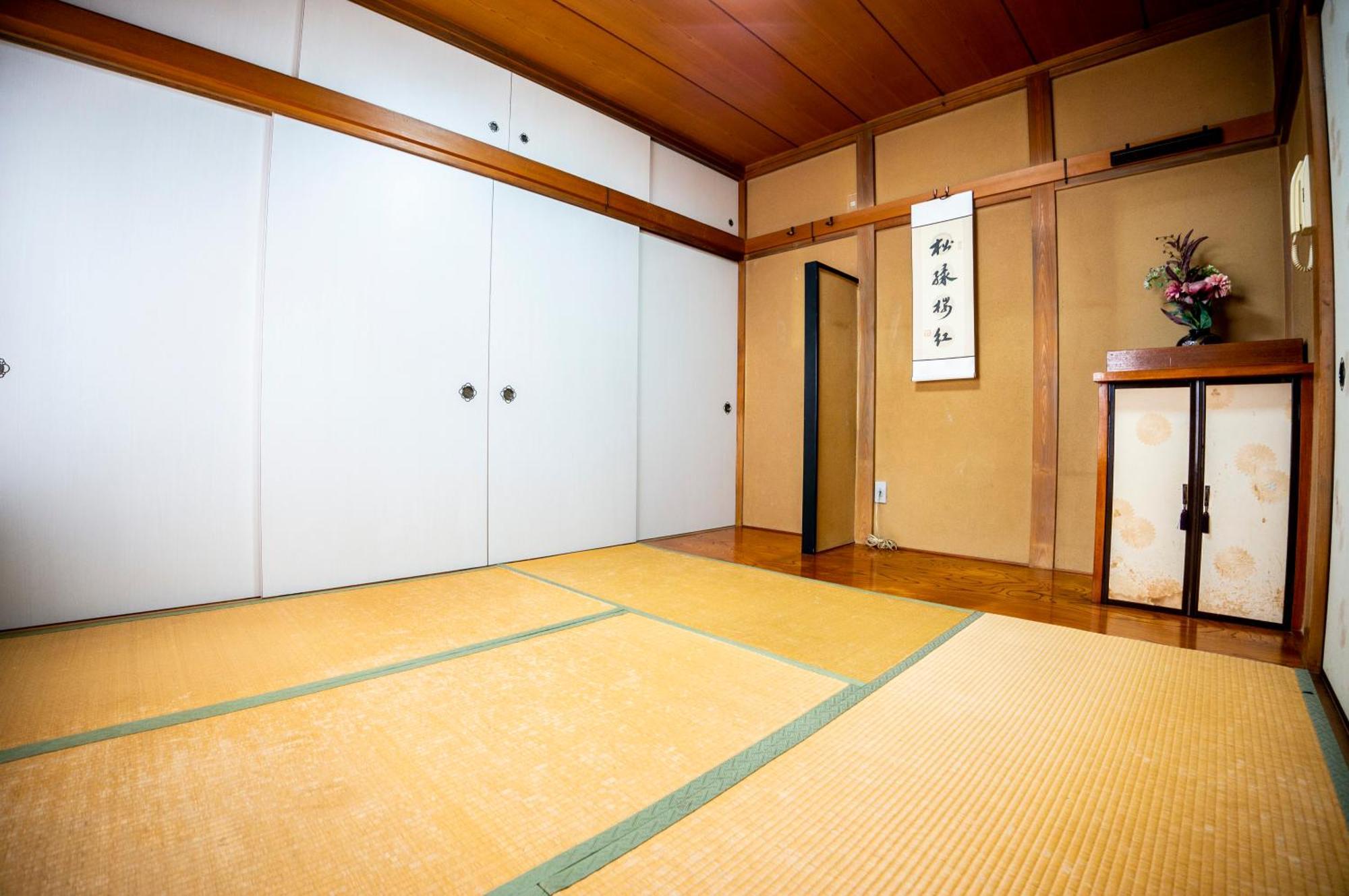 Family Or Business Travel 20 Percent Off 20 Guests 144sqm Free Ikebukuro Shuttle 2 Kitchens Bathrooms 4 Bedrooms Tokyo