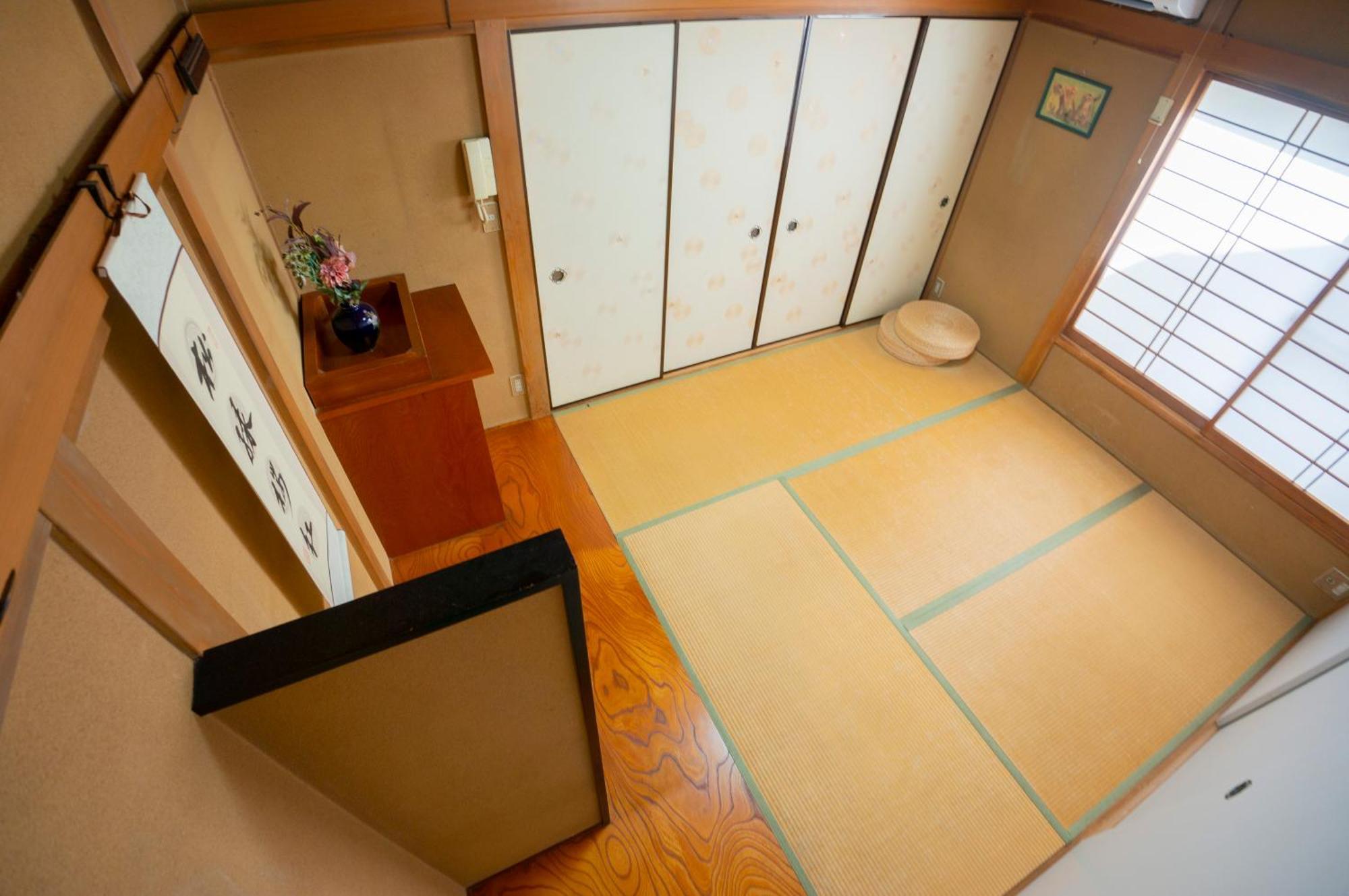 Family Or Business Travel 20 Percent Off 20 Guests 144sqm Free Ikebukuro Shuttle 2 Kitchens Bathrooms 4 Bedrooms Villa