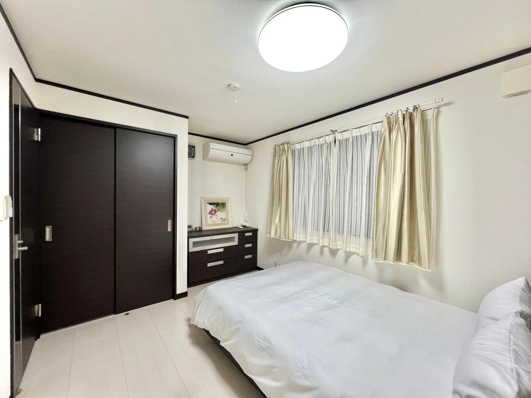 Aparthotel 3min To Sta 9mins Direct To Ikebukuro 10mins To Ueno 13 Mins To Shinjuku Whole Big House Gread Location Easy To Every Spots Max For 6 *