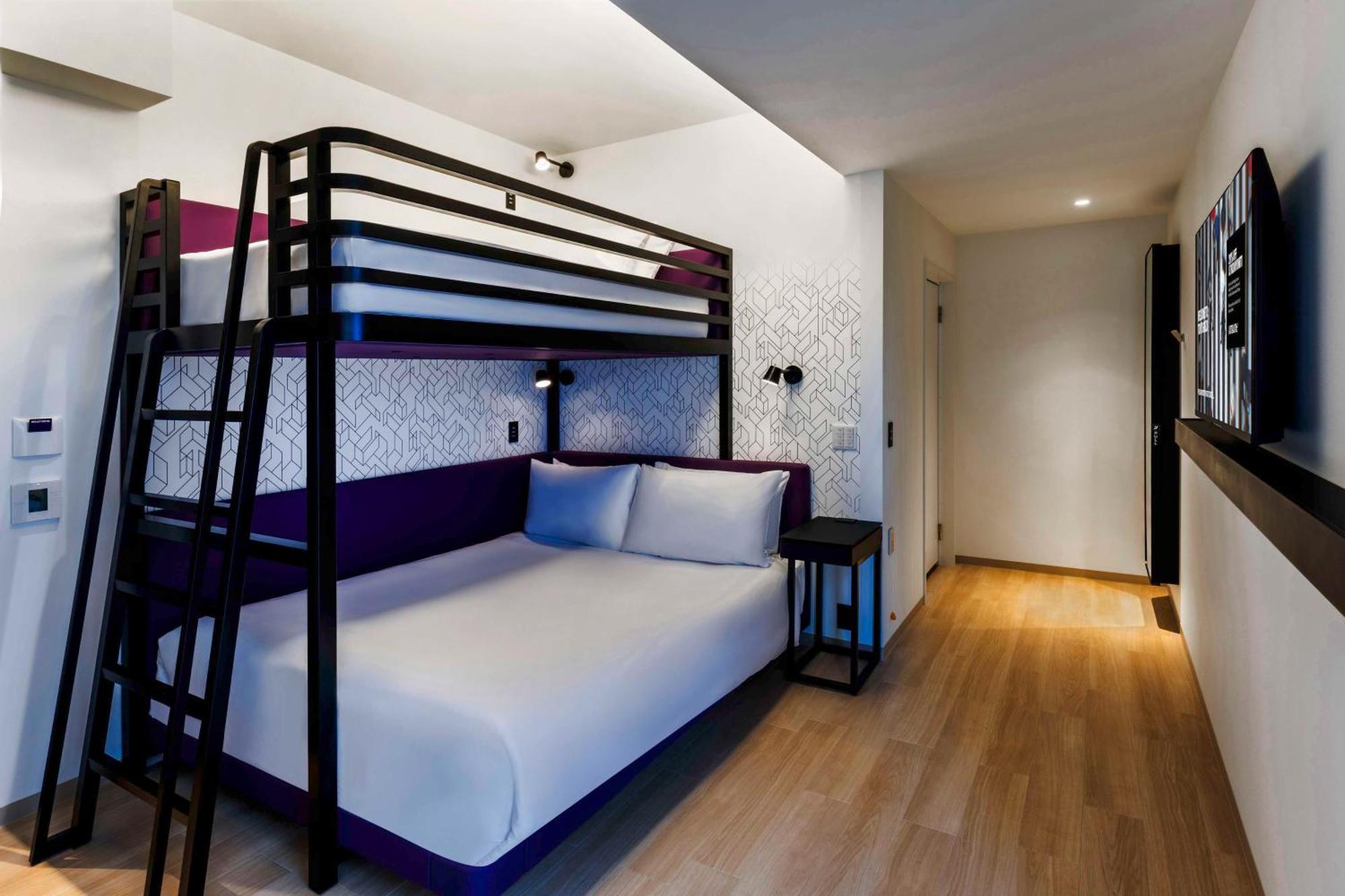 Yotel Ginza Hotel 4*