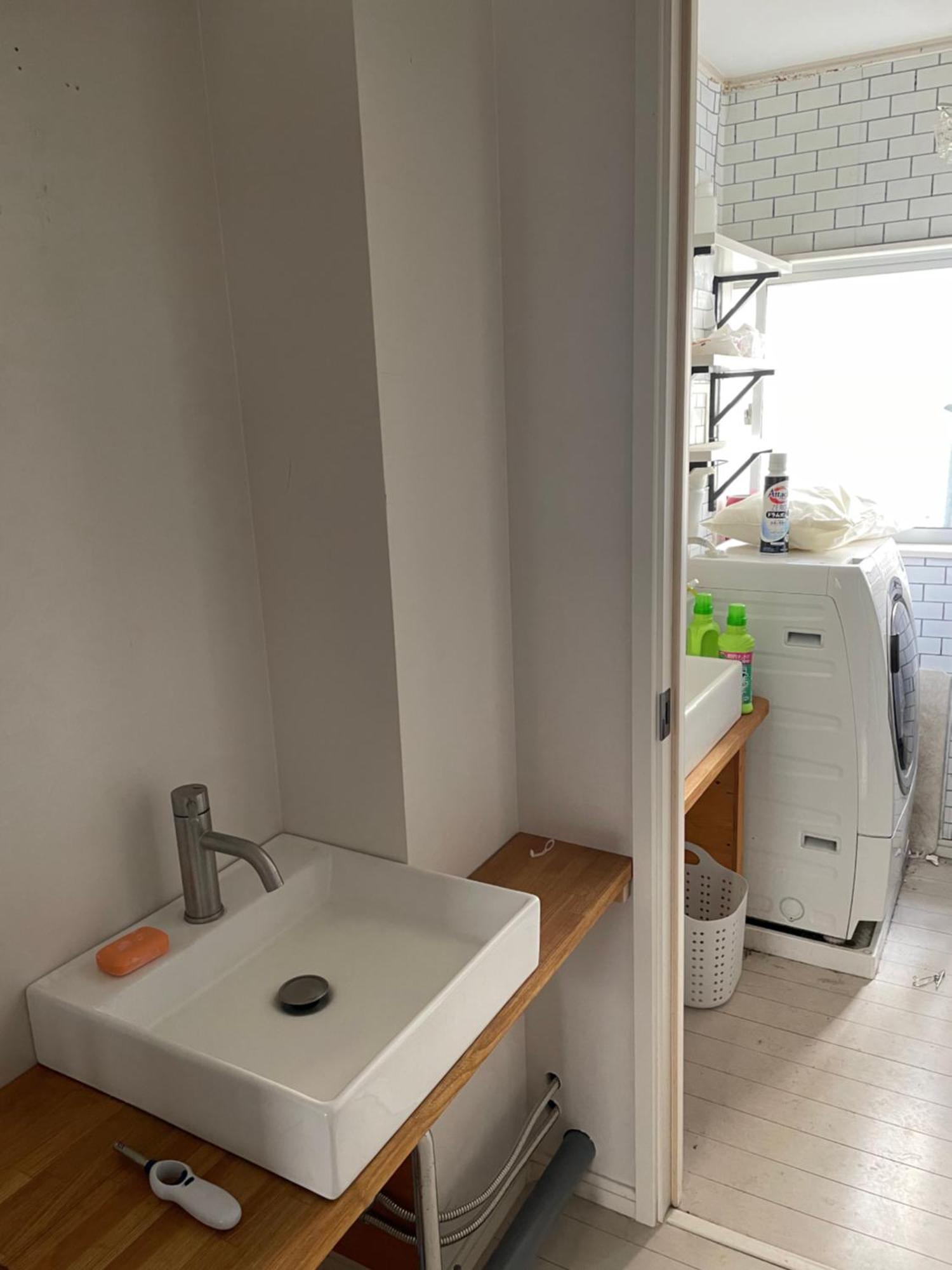 1010 Senjuohashi Hostel
