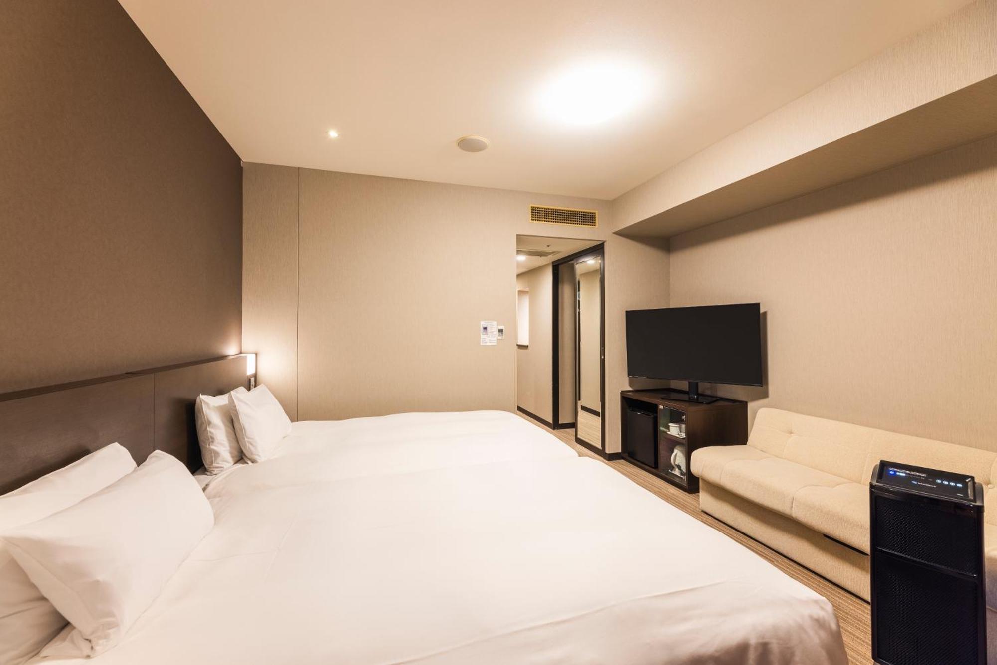 Sunroute Plaza Shinjuku Hotel 4*