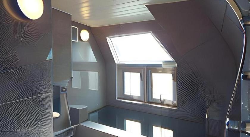 Hotel Annex Check In Shimbashi 2*