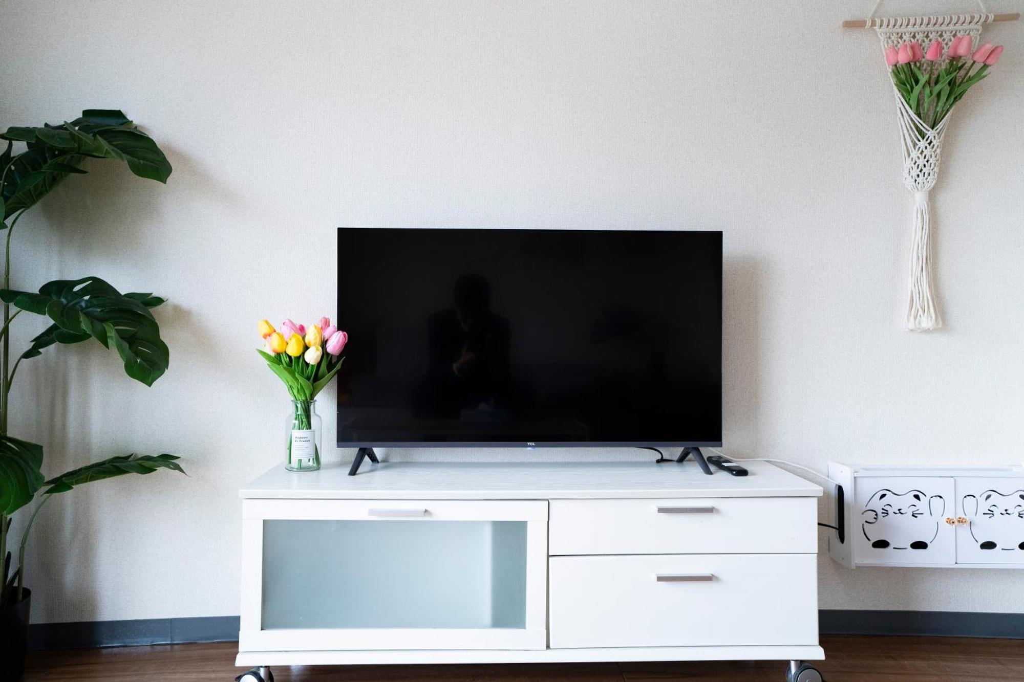 Apartment 6th Floor 602 With Elevator, 700 Meters Walk From Nishi-shinjuku Gochome 4 Minutes To Shinjuku, 75 Square Meters 30 Square Meters Of Large Balcony *
