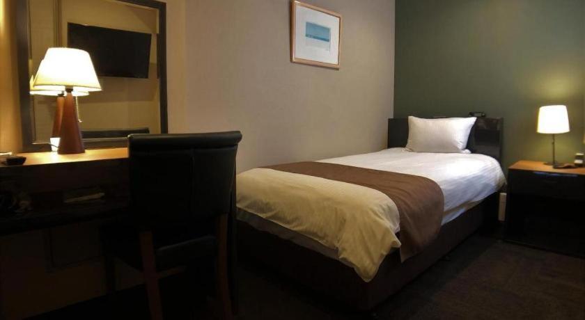 Bougainvillea Akebonobashi Hotel 2*