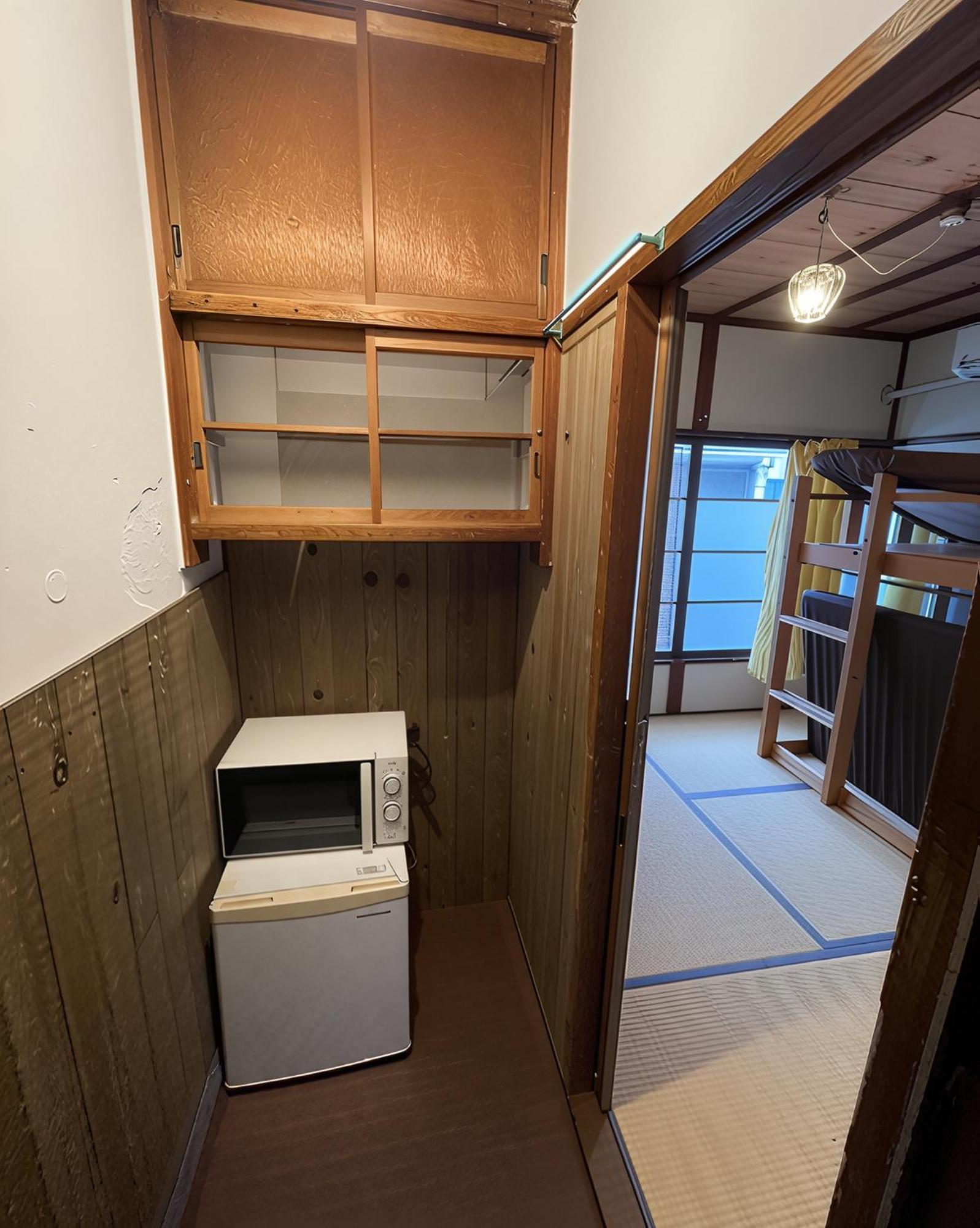 Hostel Edo Sharehouse Long Only, One Month