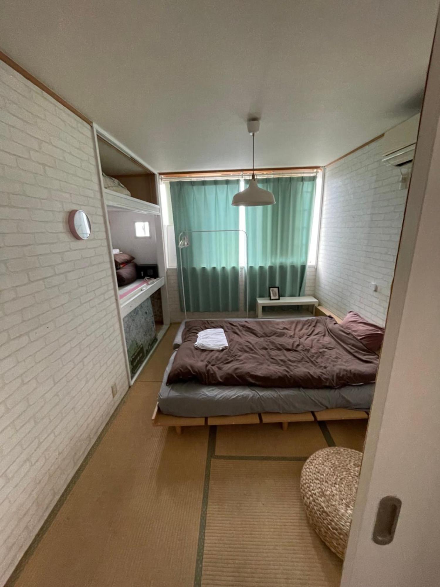 1010 Senjuohashi Hostel *