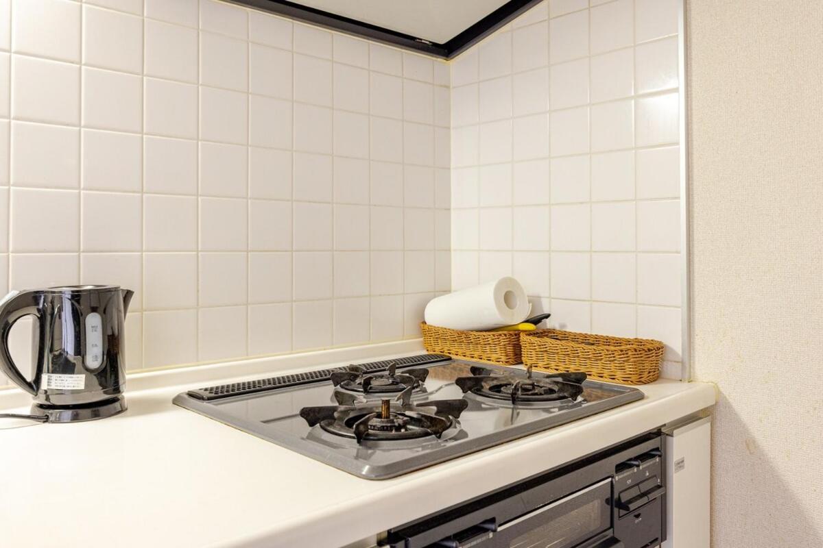 Kinshicho Sky View: Prime Location With Projector & Wi-fi Tokyo
