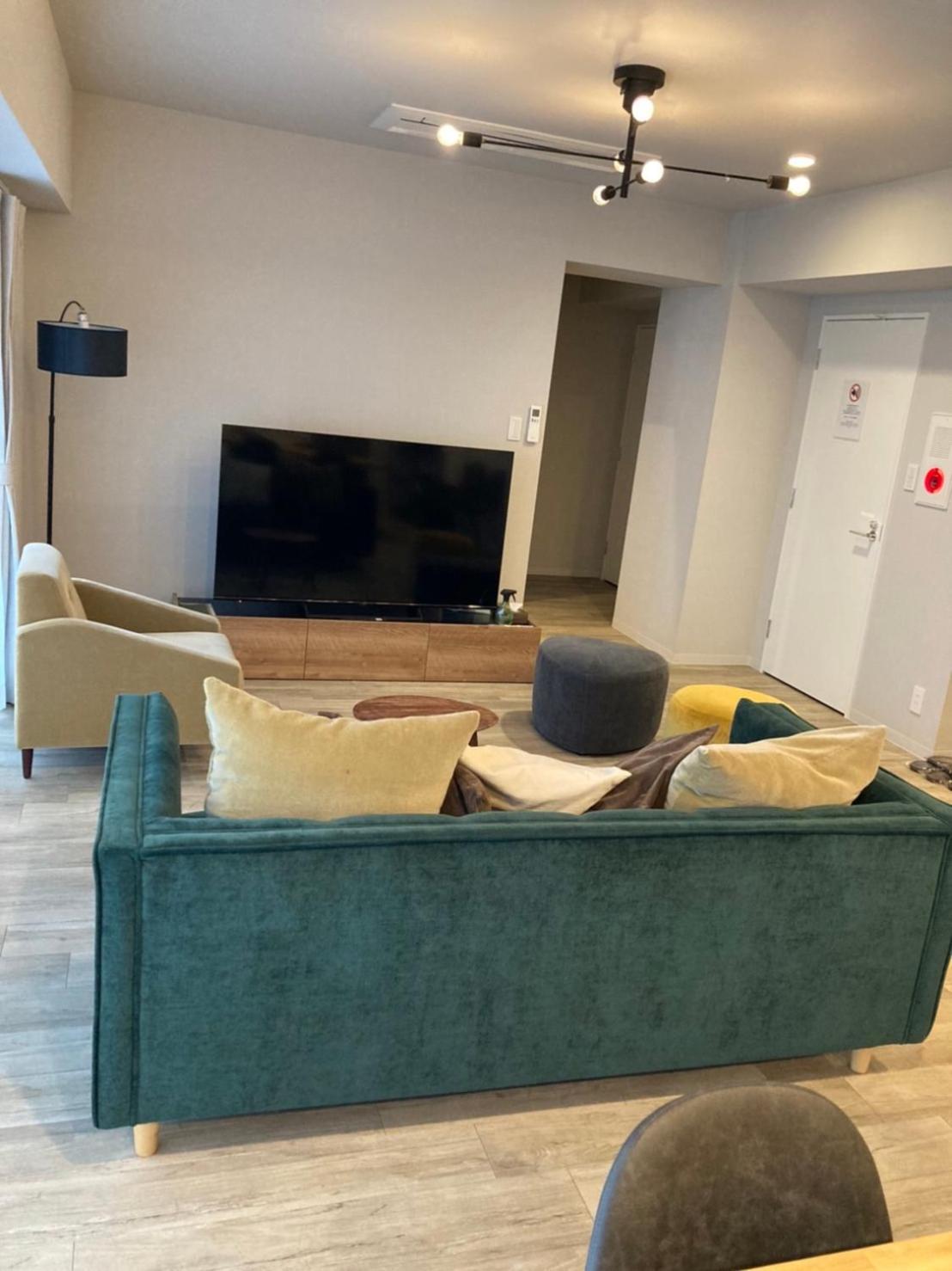 Three Aparthotel *