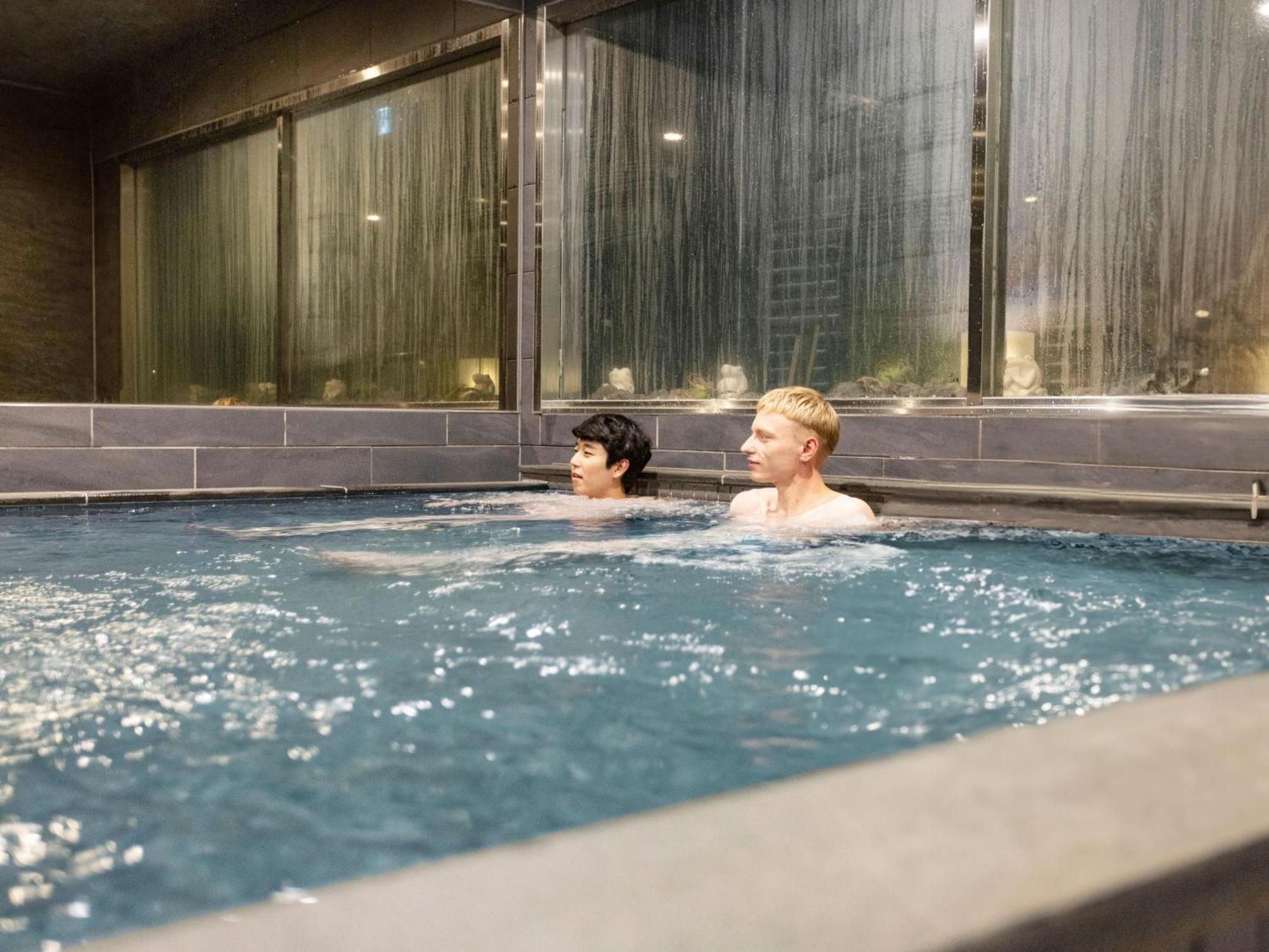 Capsule hotel Anshin Oyado Ginza Shimbashi Station - For Men Tokyo