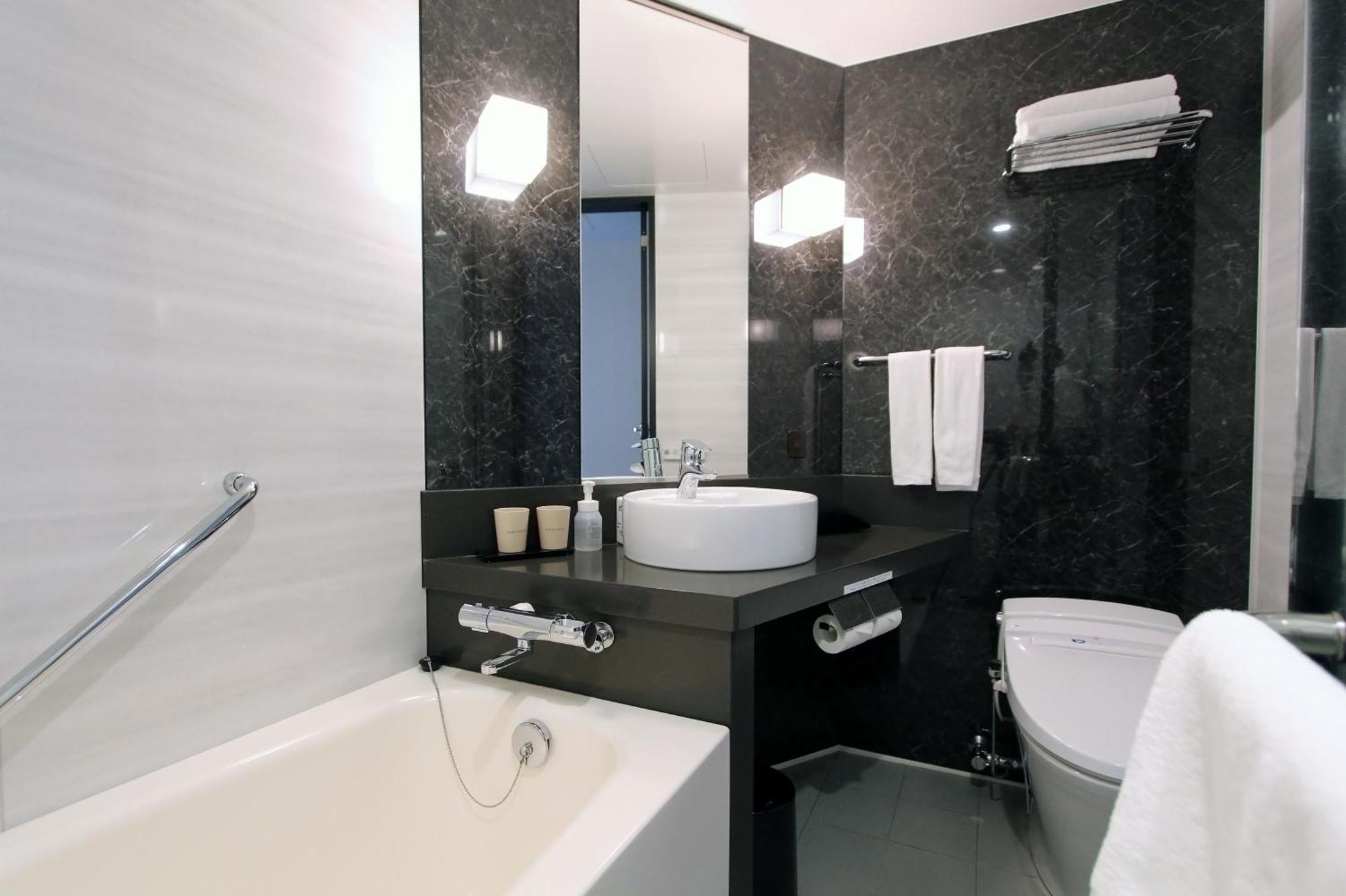 Koko Premier Nihonbashi Hamacho 3* Tokyo