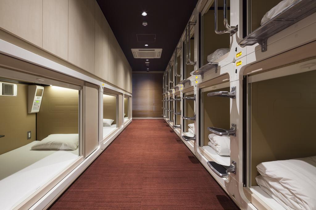 Capsule hotel Ginza Bay 2*
