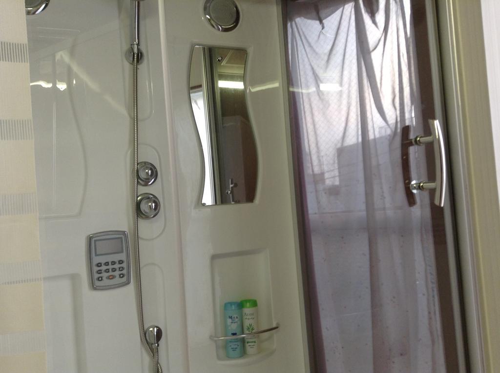 Apartment Vann Amor Takenotsuka Tokyo