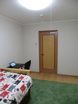 Elm Share House 2*