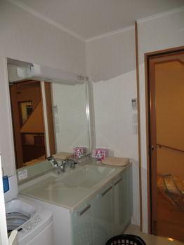 Elm Share House 2*
