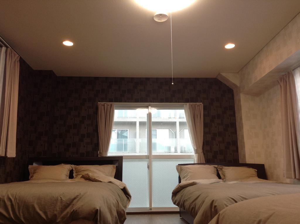 Vann Amor Takenotsuka Apartment Tokyo