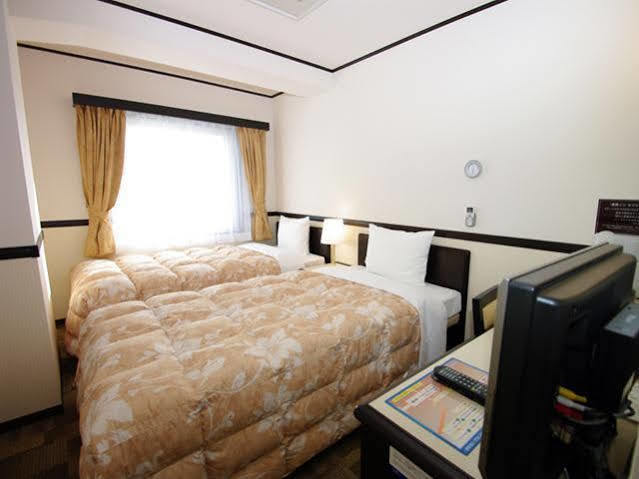 Toyoko Asakusa Senzoku Tsukuba Express 3* Tokyo