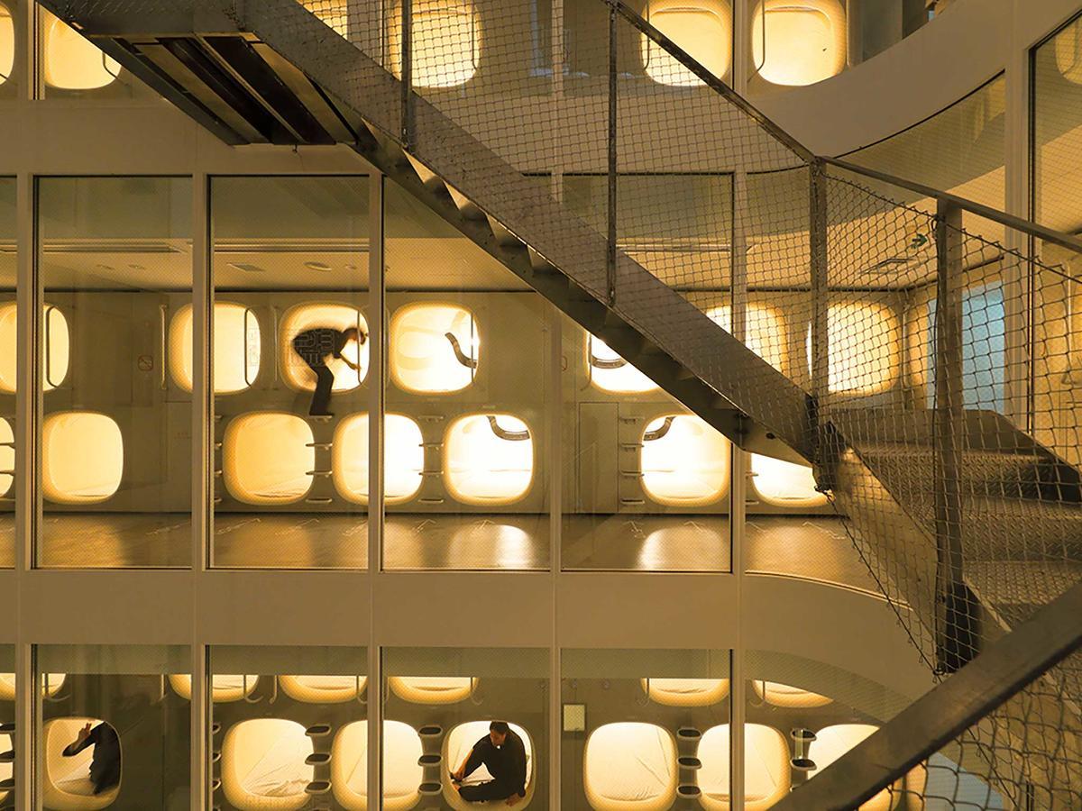 Nine Otemachi-imperial Palace Capsule hotel 2*