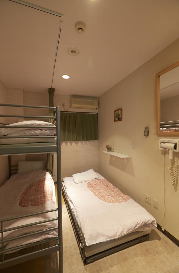 3000 Jyuraku Hostel