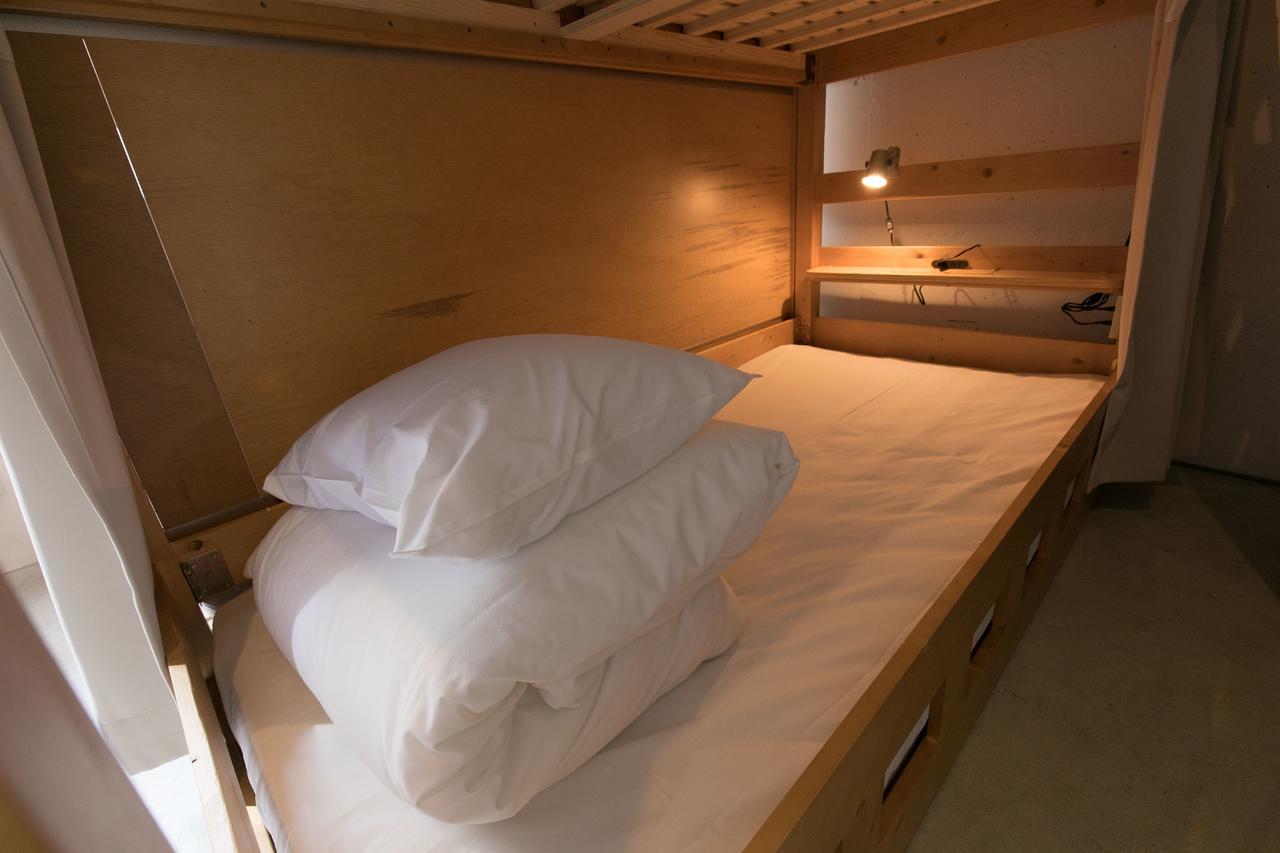 Hostel Den *