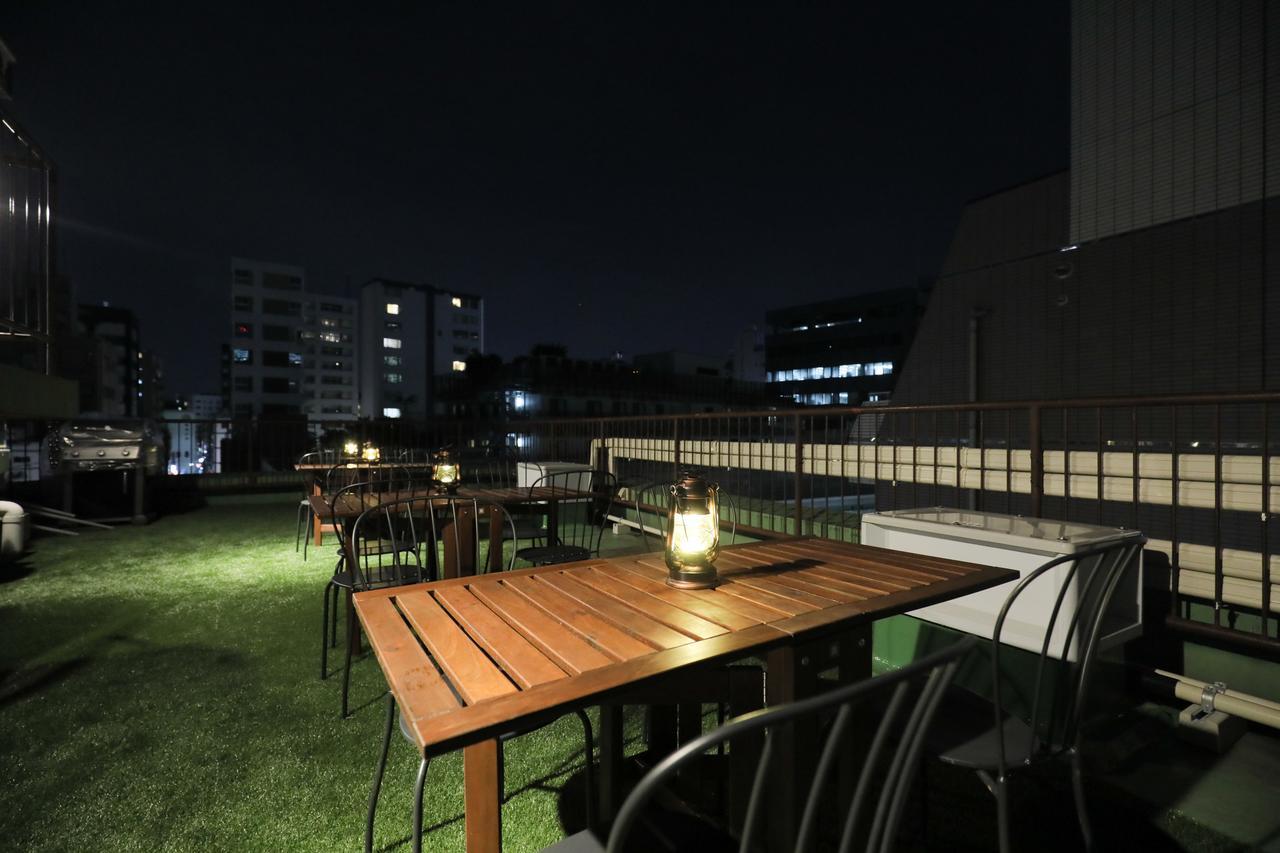 Den Hostel *