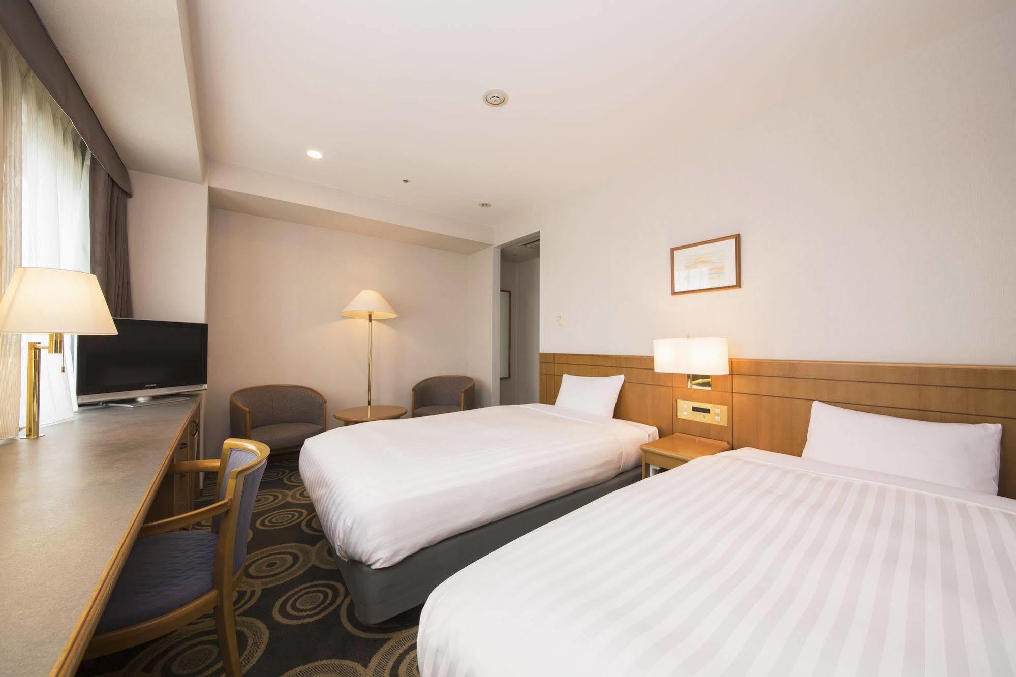 Hotel Jr-east Mets Tabata 2*