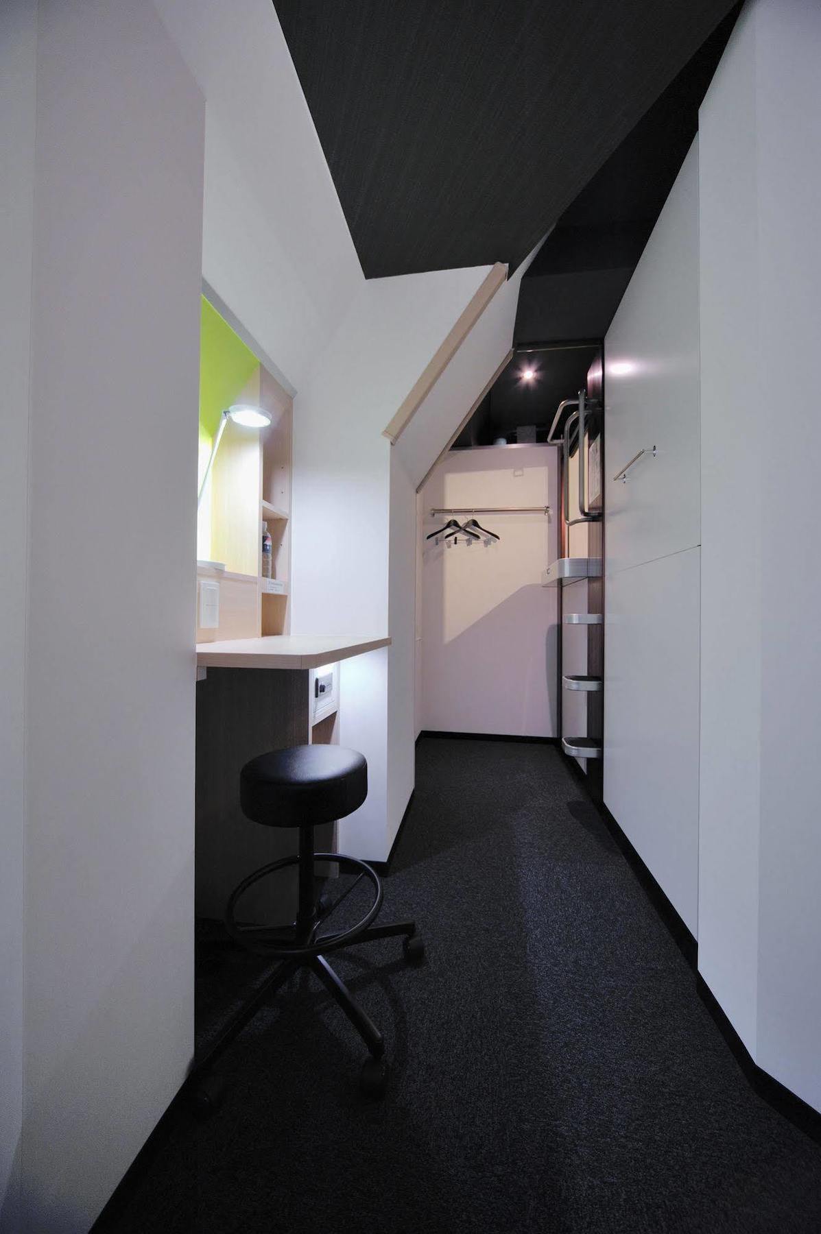 Capsule hotel Global Gotanda 2*