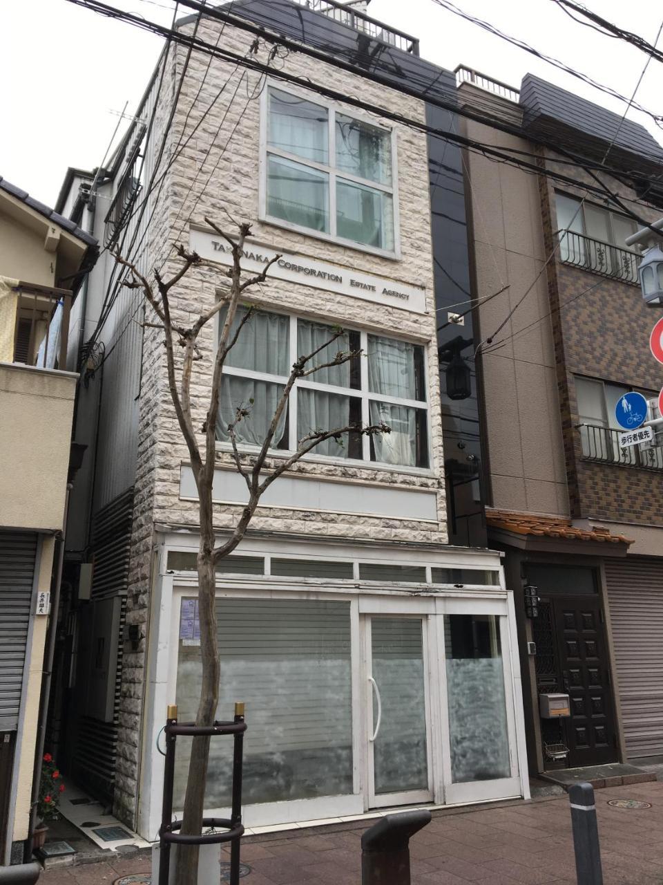 Vann Amor Takenotsuka Apartment