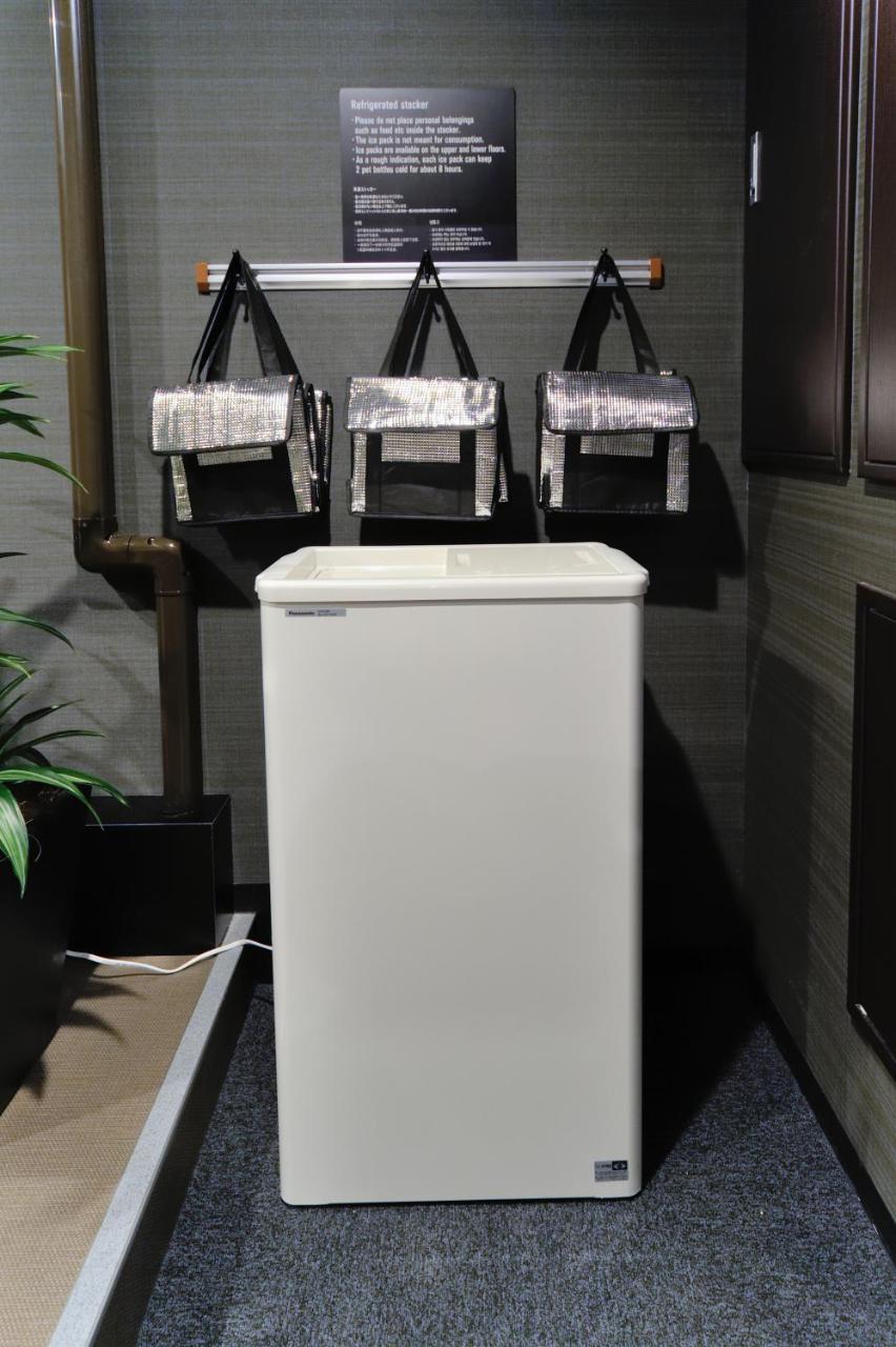 Global Gotanda Capsule hotel Tokyo