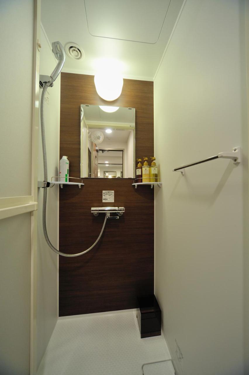 Global Gotanda Capsule hotel Tokyo