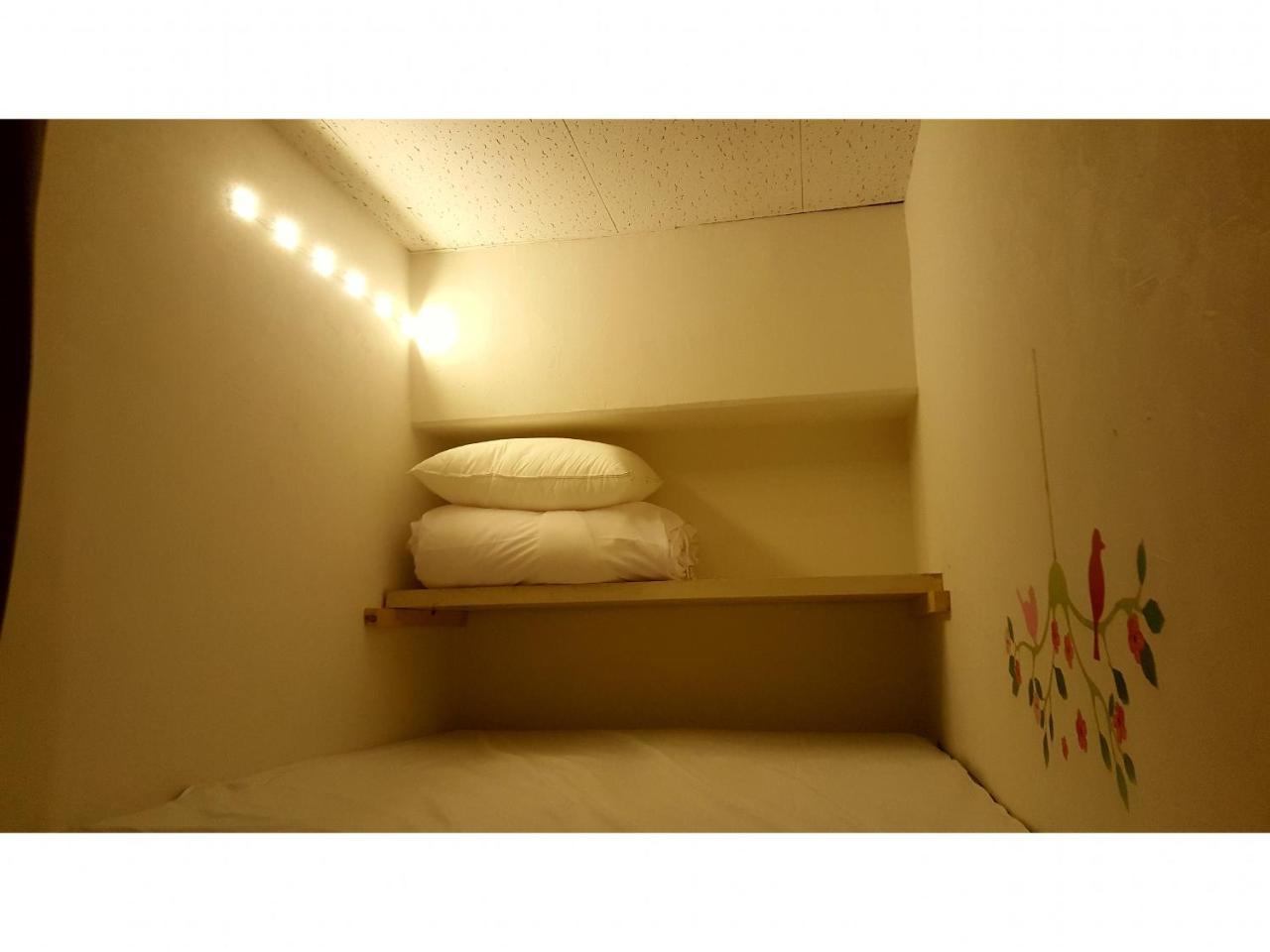 Capsule hotel Shinjuku Sky *