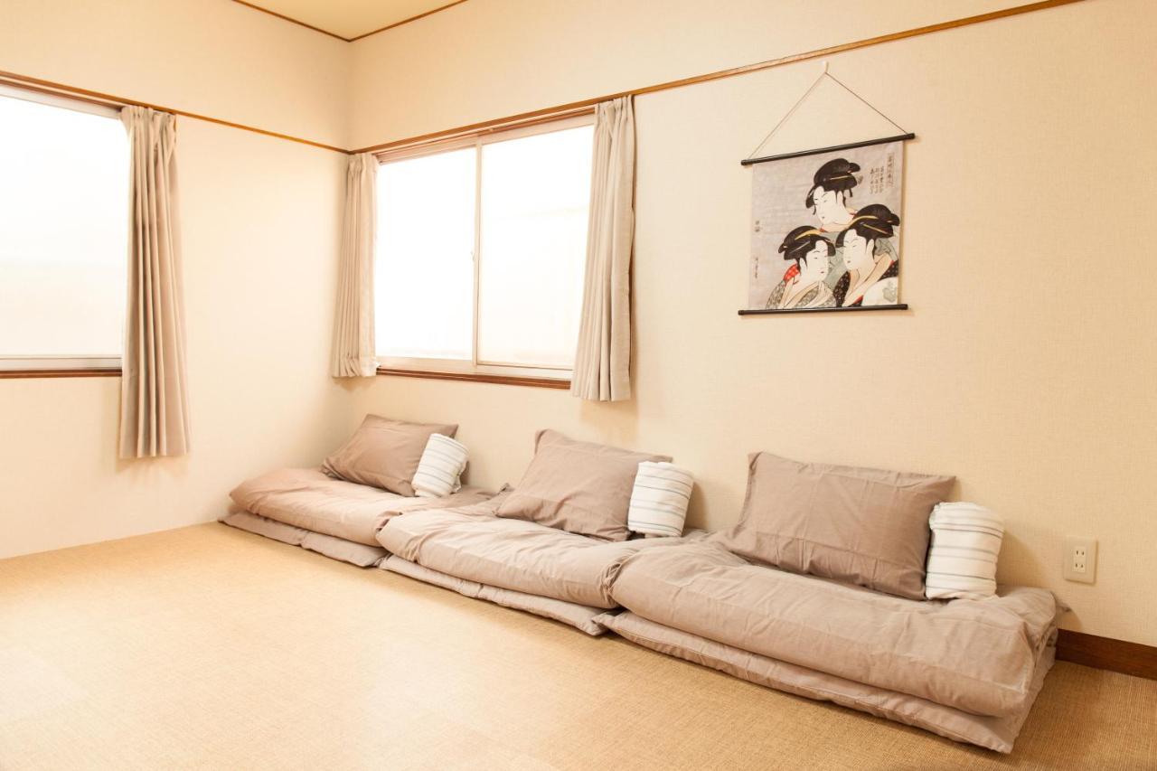 Flower House Apartment