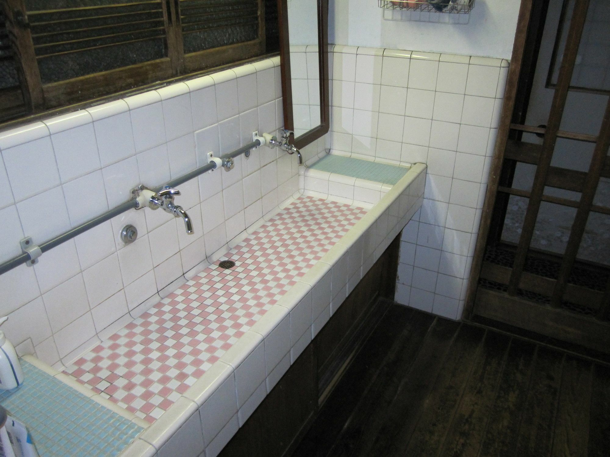 Taito Ryokan 2*
