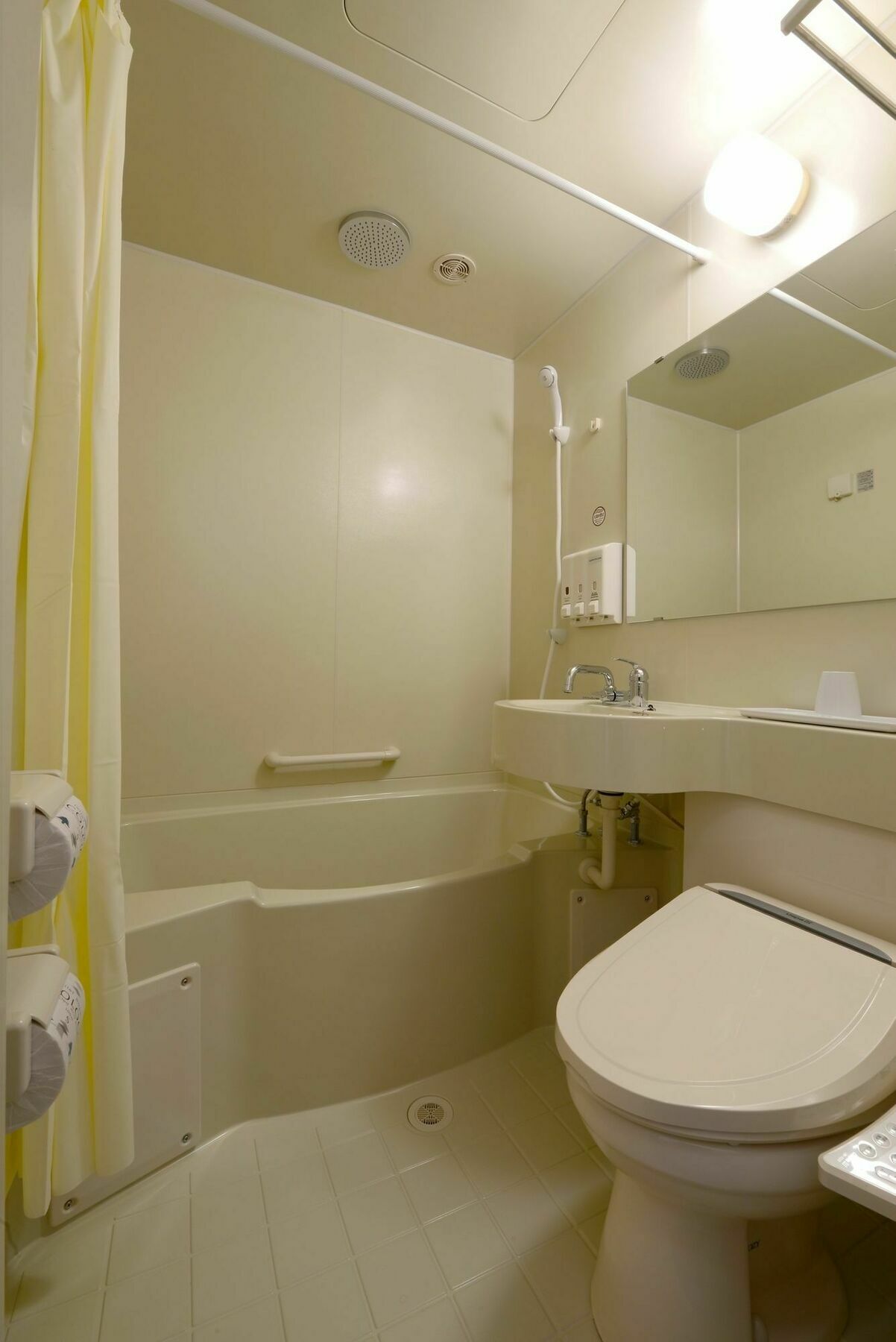Hotel Toyoko Asakusa Senzoku Tsukuba Express