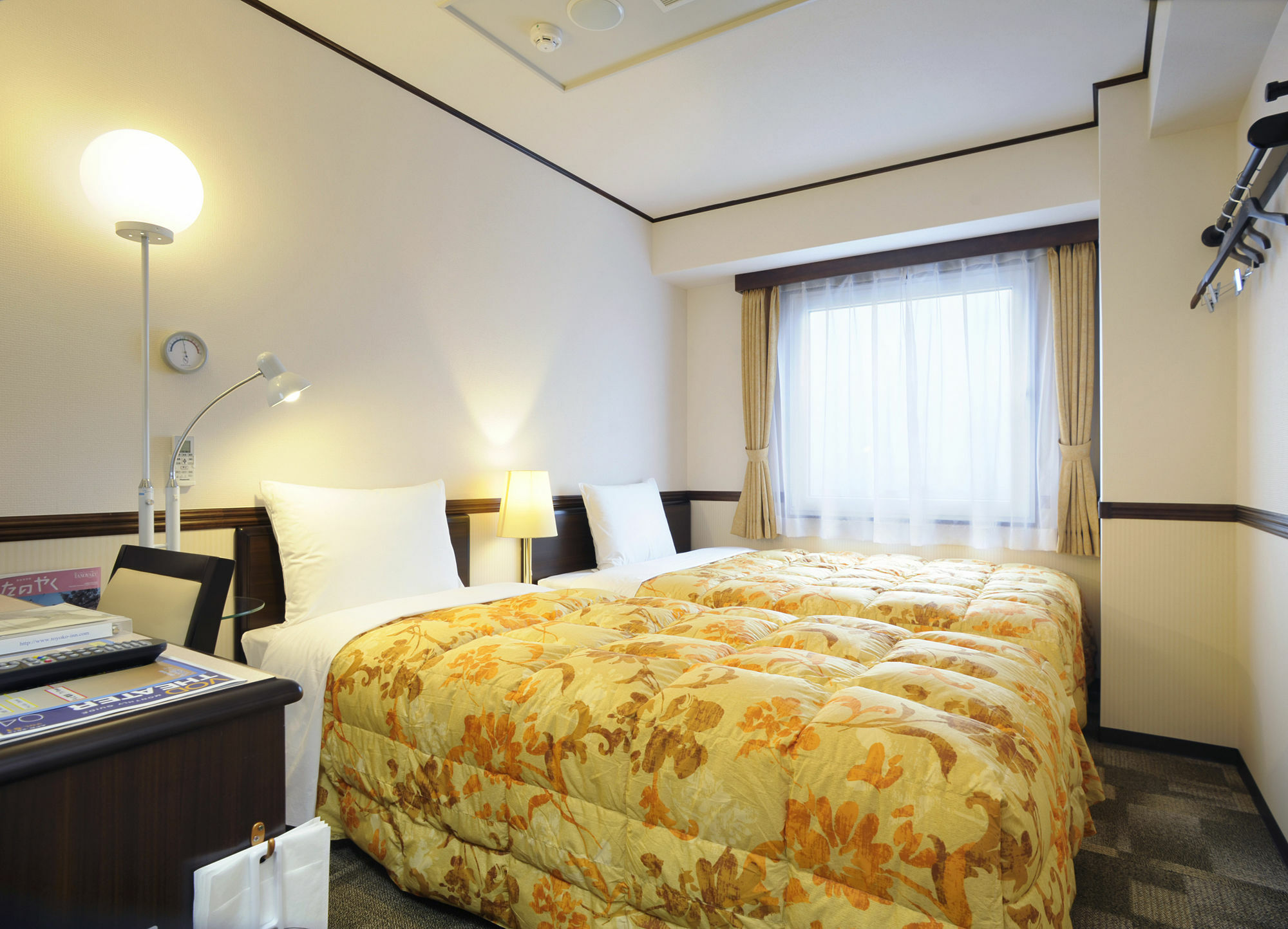 Hotel Toyoko Asakusa Senzoku Tsukuba Express