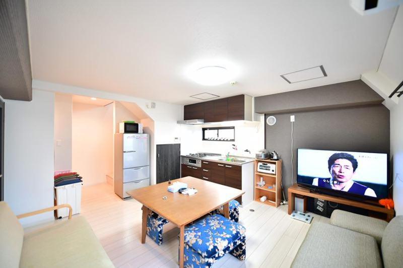 901 Three Bedrooms Large Apt At Jr Shinjuku Station新宿二丁目 *