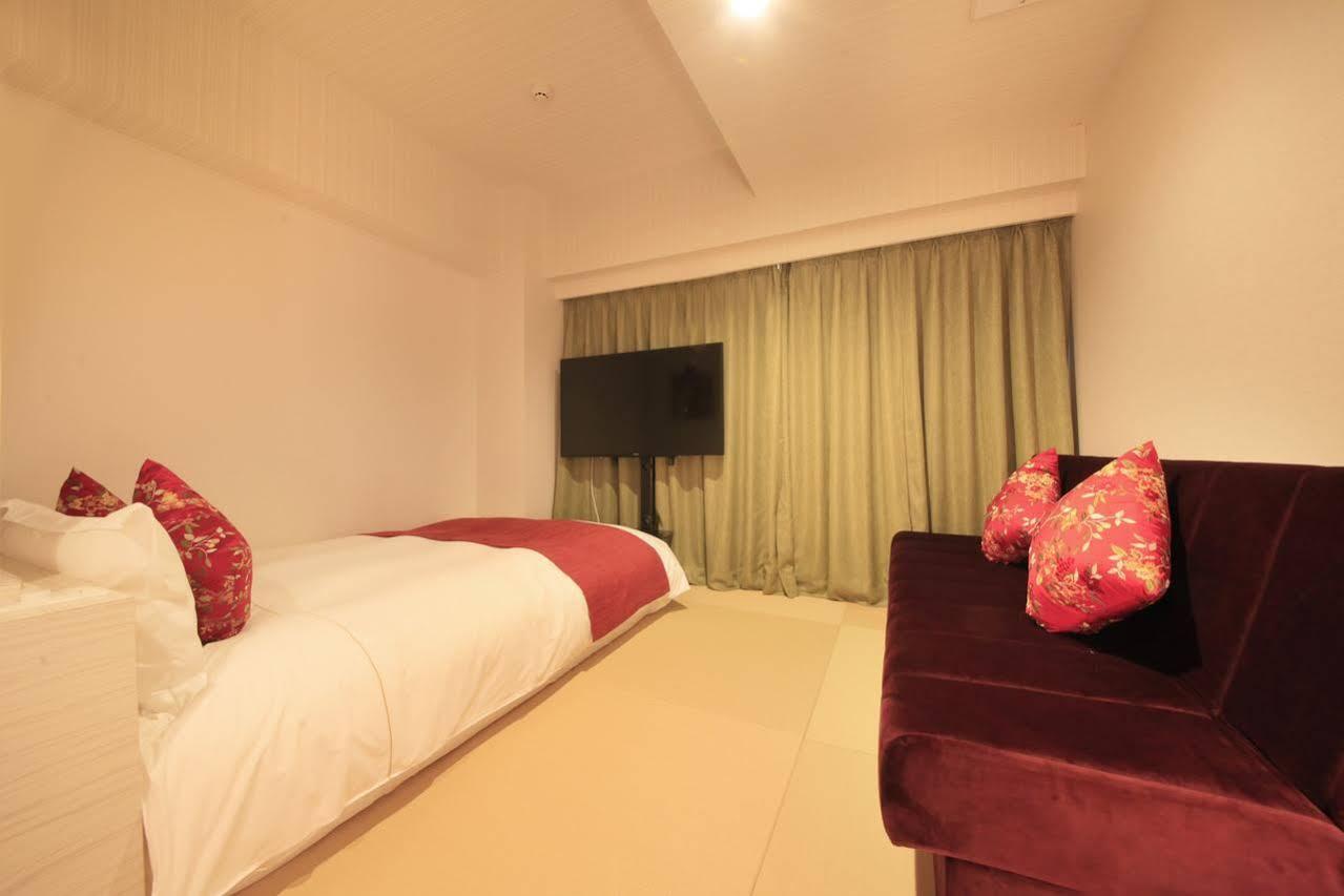 Centurion & Ueno Station -artificial Radium Hot Spring Hotel
