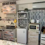 Tokyo Secret House 201