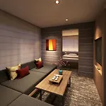 Premium Apart Monday Ginza East