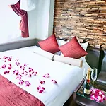 Hotel Petit Bali Garden Shin-Okubo (Adults Only)