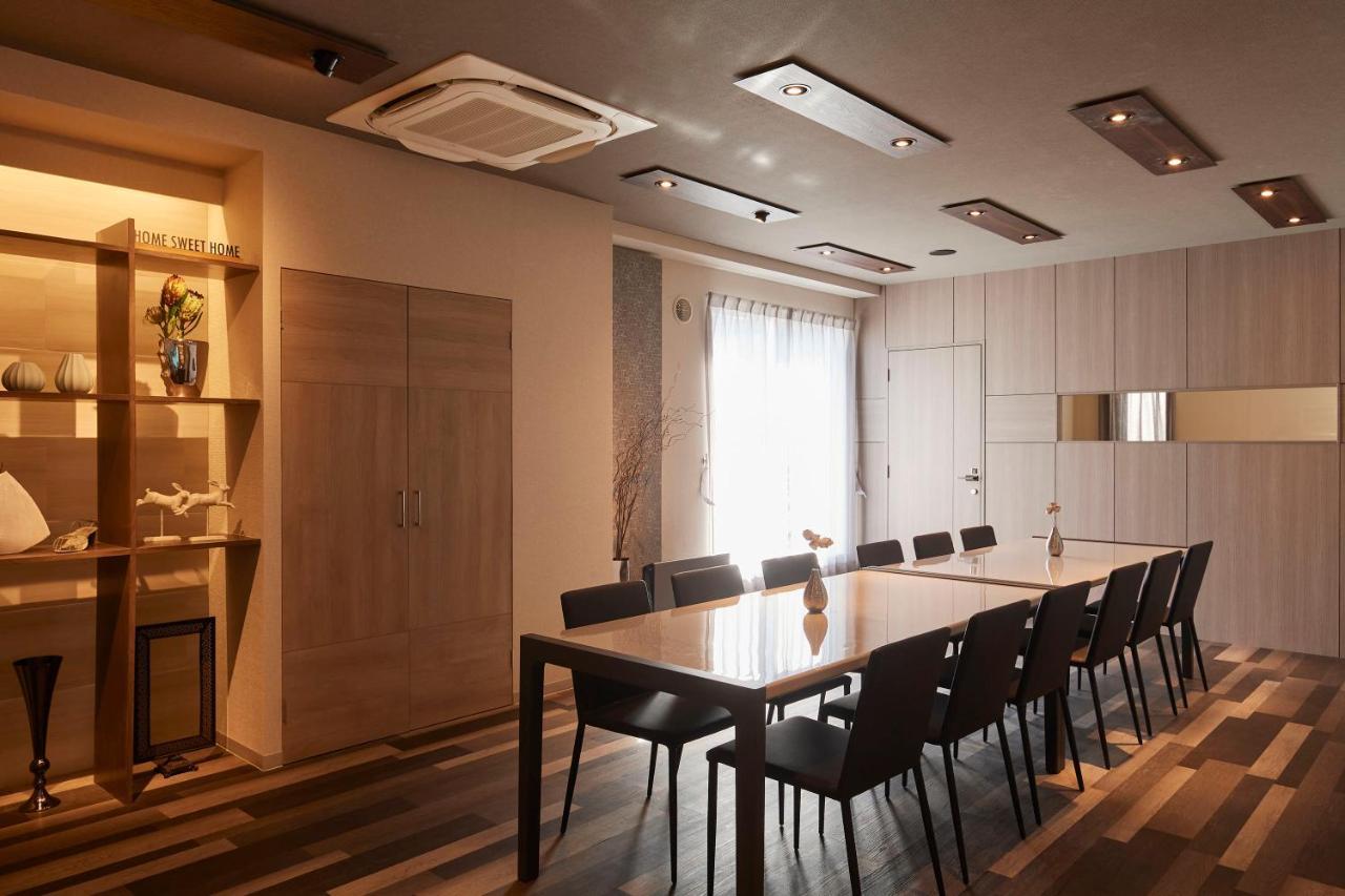 Turn Table Tokyo