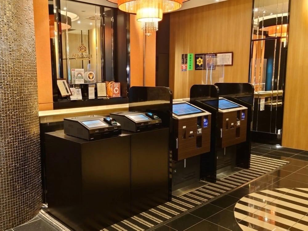 Apa Shinjuku Kabukicho Tower 3*