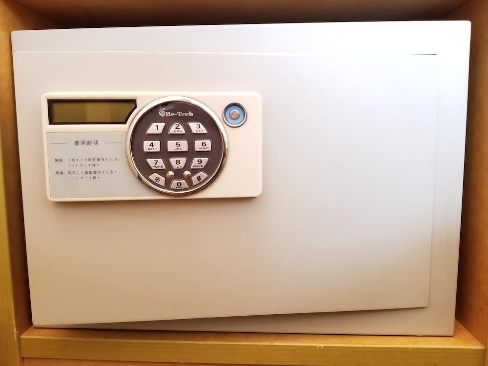 Toyoko Nihombashi Bakurocho 3*