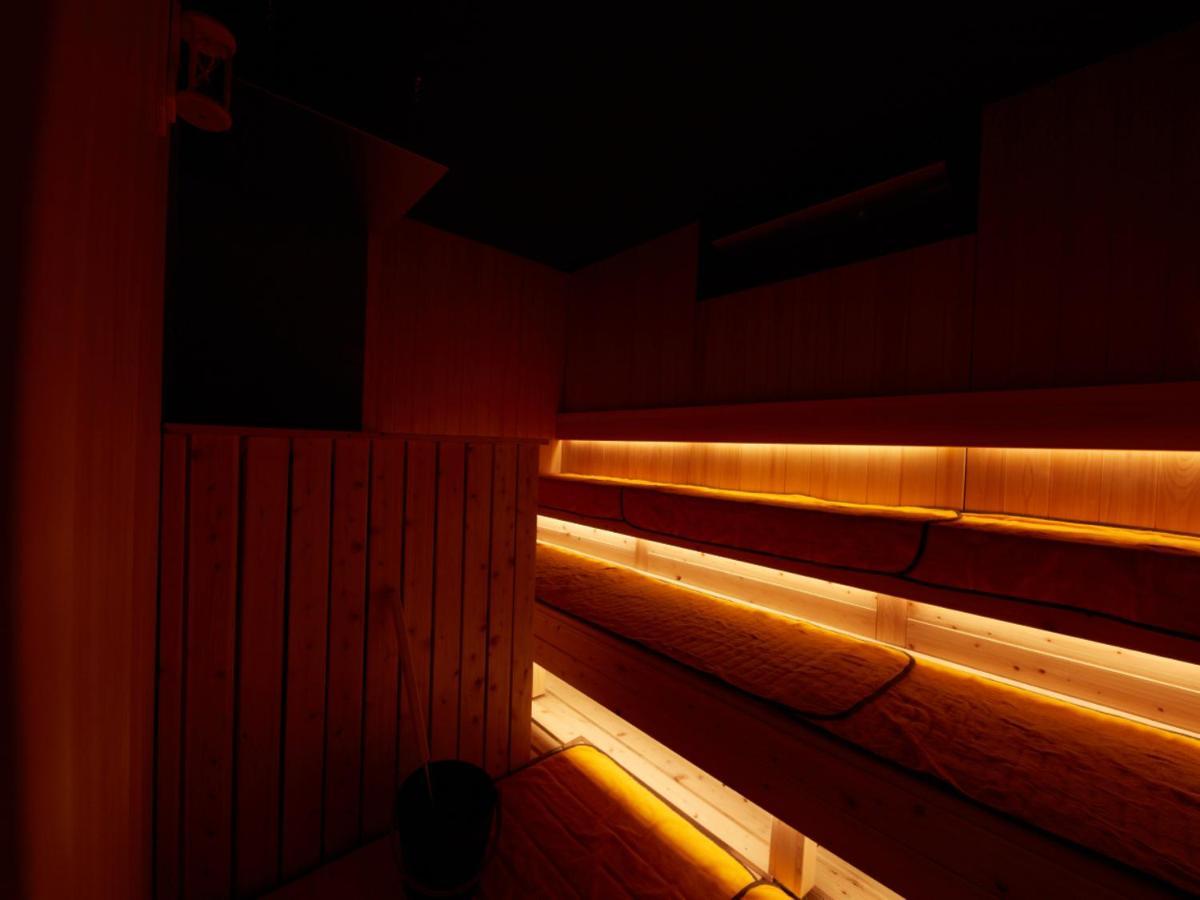 Capsule hotel Rembrandt & Shimbashi - Caters To Men Tokyo