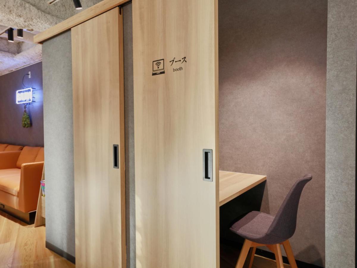 Rembrandt & Shimbashi - Caters To Men Capsule hotel 2*