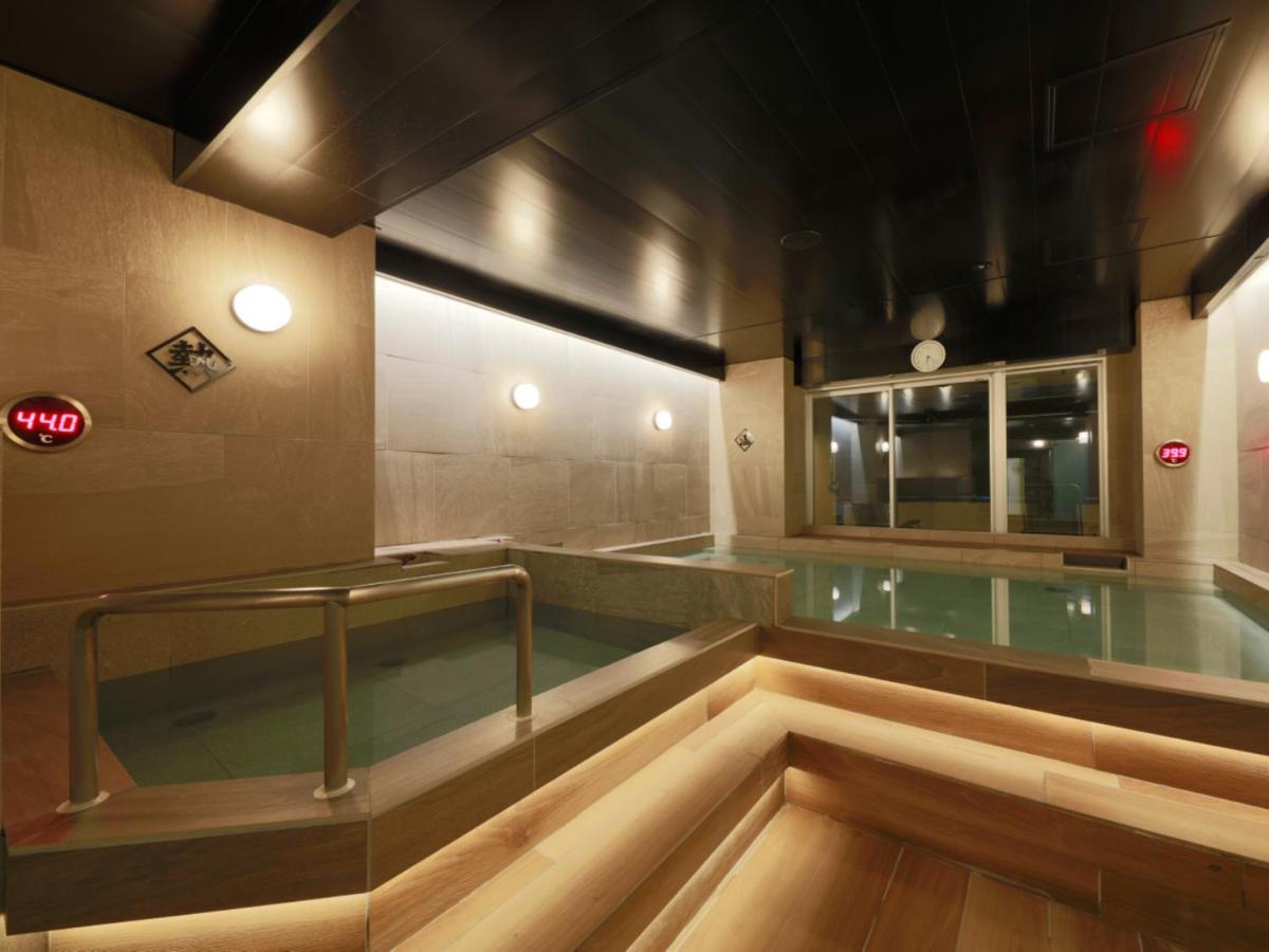 Capsule hotel Rembrandt & Shimbashi - Caters To Men Tokyo