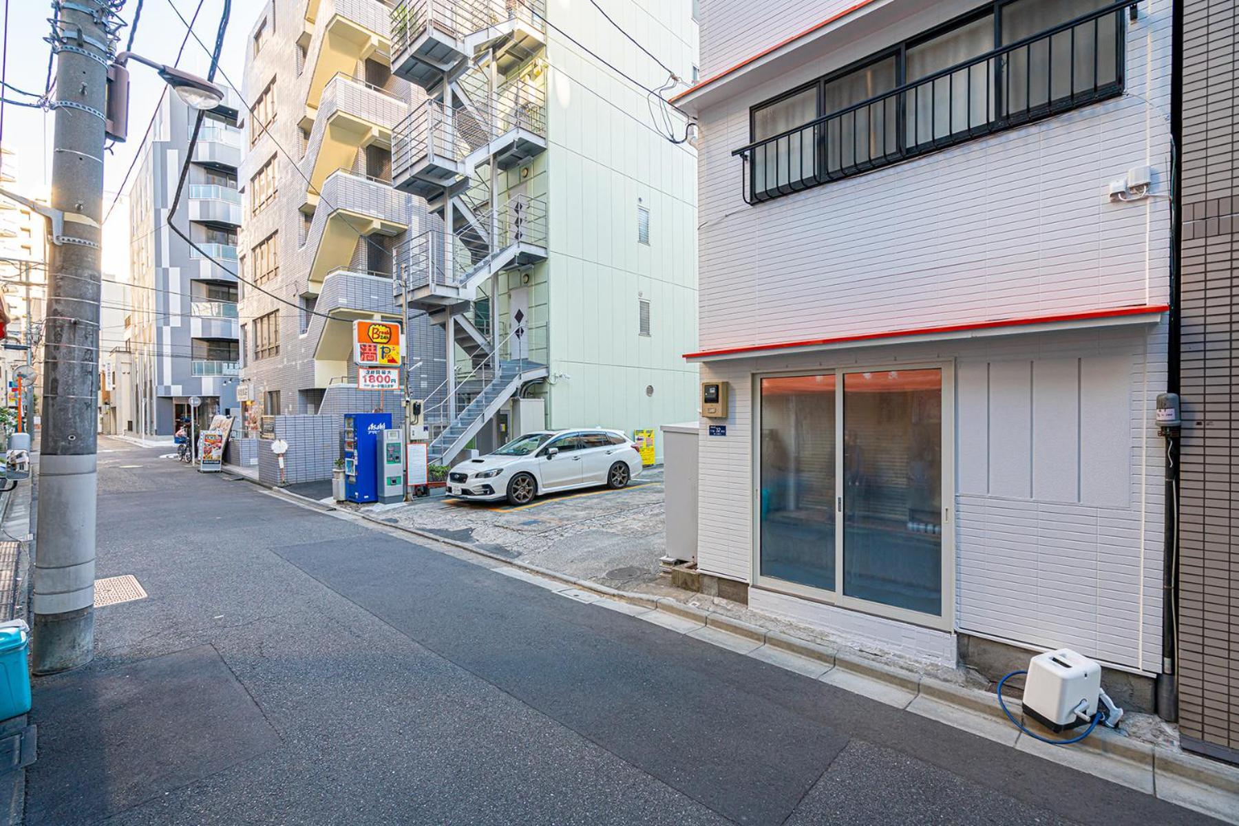 秋 5gwifi*東京千代田区皇居1km~king Bldg. *