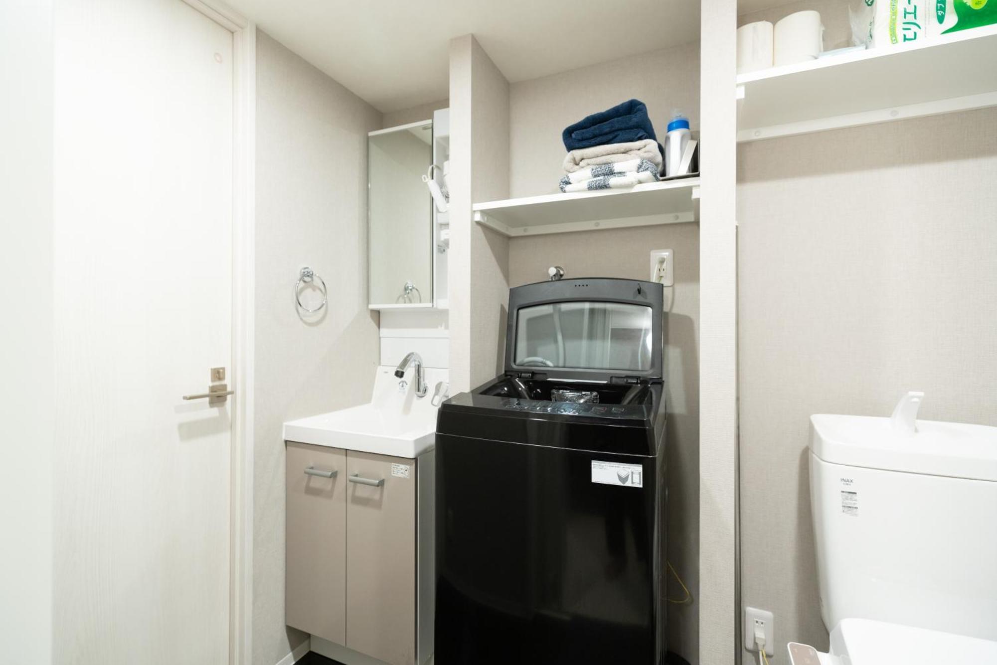 Caesar House Connecting 201and202 Tokyo