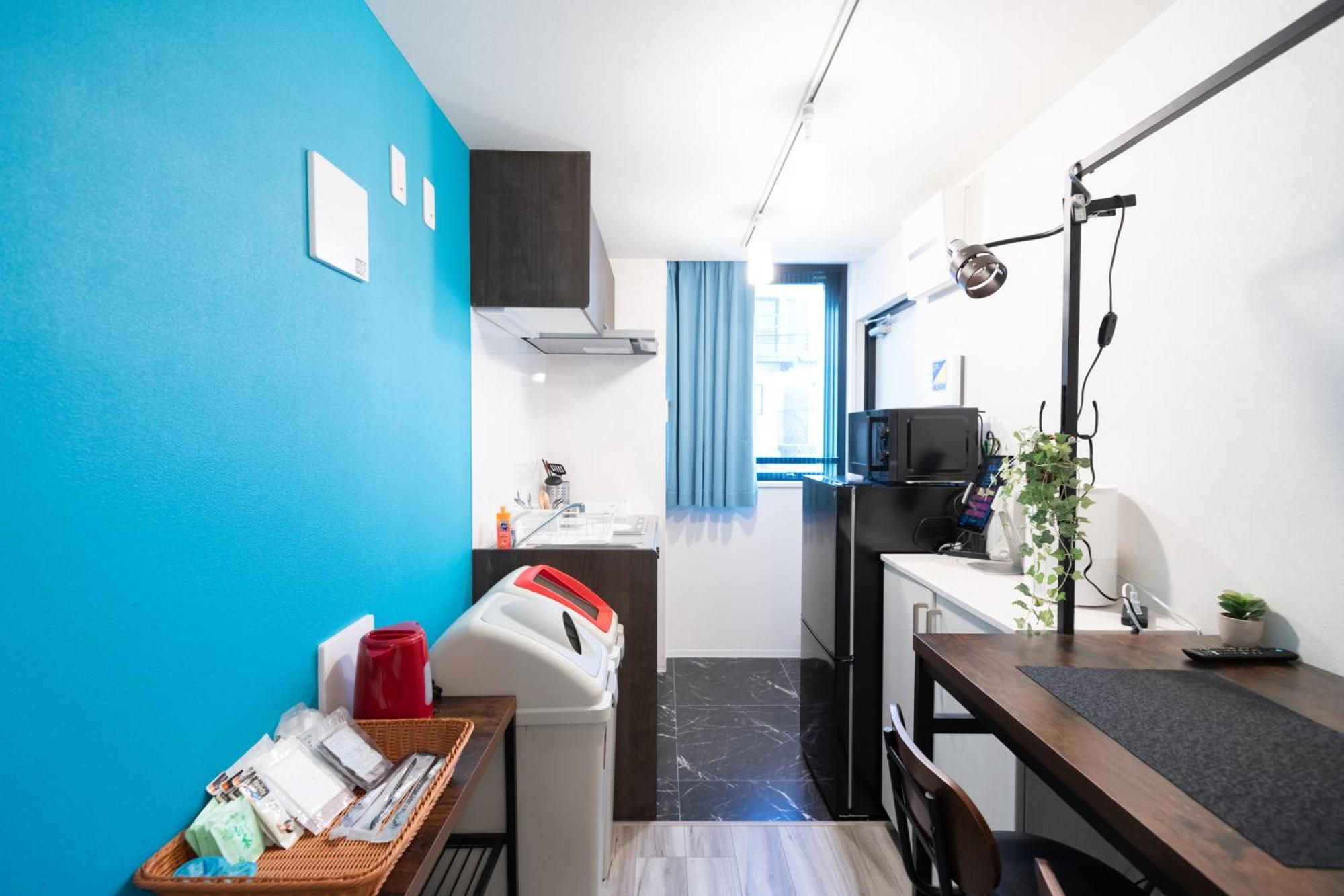 Caesar House Connecting 201and202 *